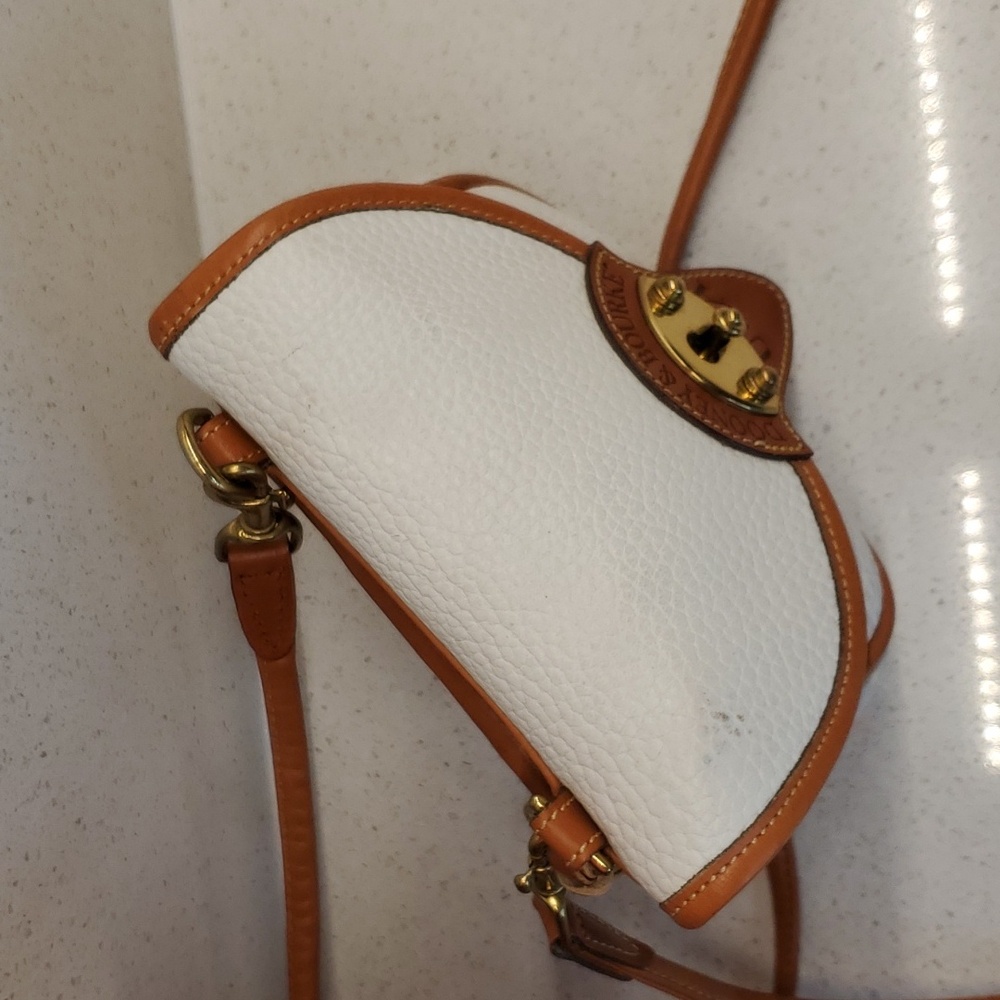USA 🇺🇸 Vintage and Rare  DOONEY & BOURKE pebbled leather crossbody bag - Picture 4 of 10